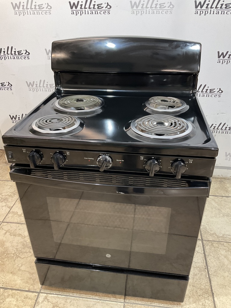 Ge Used Electric Stove 220volts (40/50 AMP) 30inches {no cord} (Black) 