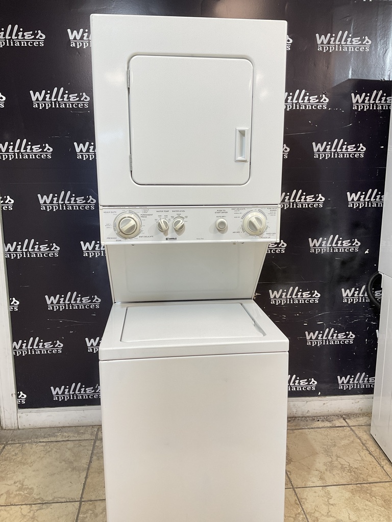 Kenmore Used Electric Unit Stackable 220volts (30 AMP) 24x71 {4 prong} (White) 