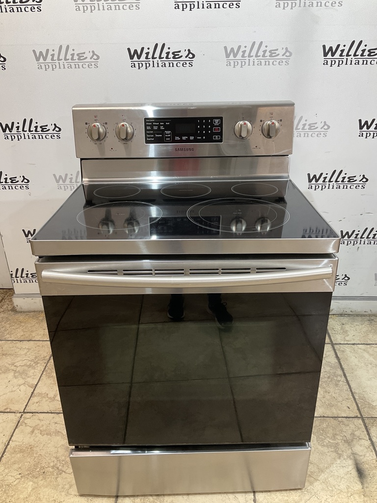 Samsung Used Electric Stove 220volts (40/50 AMP) 30inches {4 prong} (stainless steel) 