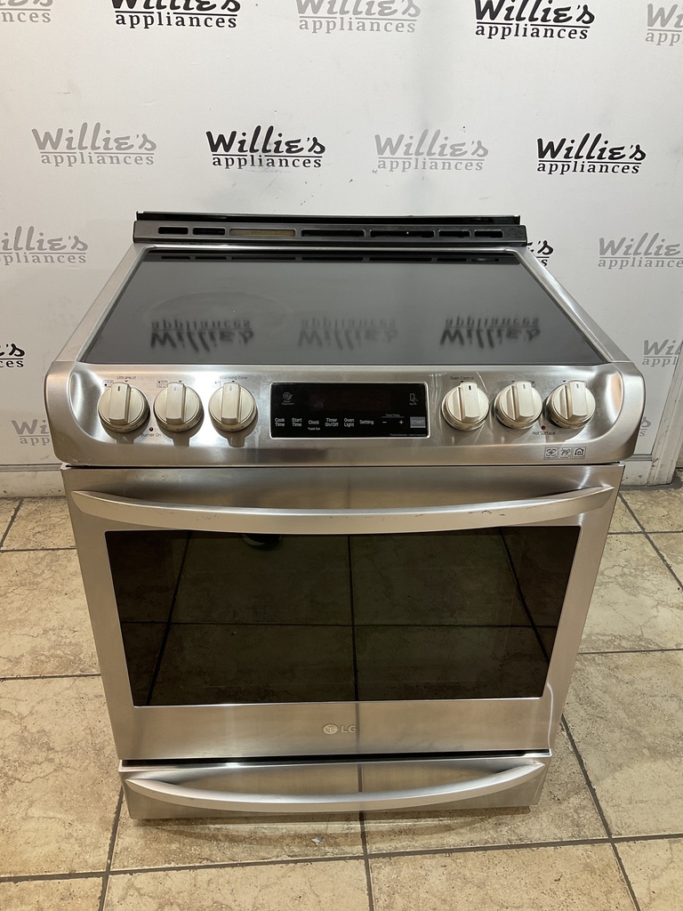 Lg Used Electric Stove 220volts (40/50 AMP) 30inches {4 prong} (Stainless Steel) 