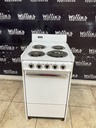 Tappan Used Electric Stove 220volts (40/50 AMP) 20inches {no cord} (White) 