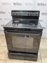Ge Used Electric Stove 220volts (40/50 AMP) 30inches {no cord} (Black) 