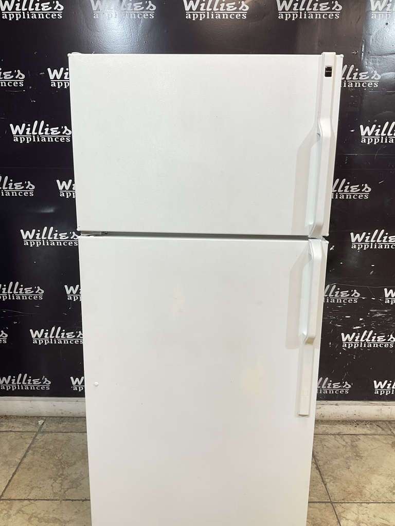 Hotpoint Used Refrigerator Top and Bottom 28x64 1/2” (White) 