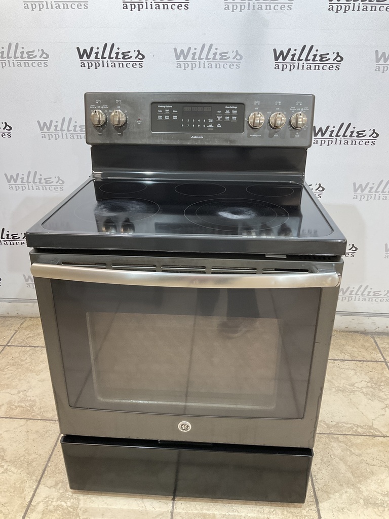 Ge Used Electric Stove 220volts (40/50 AMP) 30inches {no cord} (Stainless steel) 