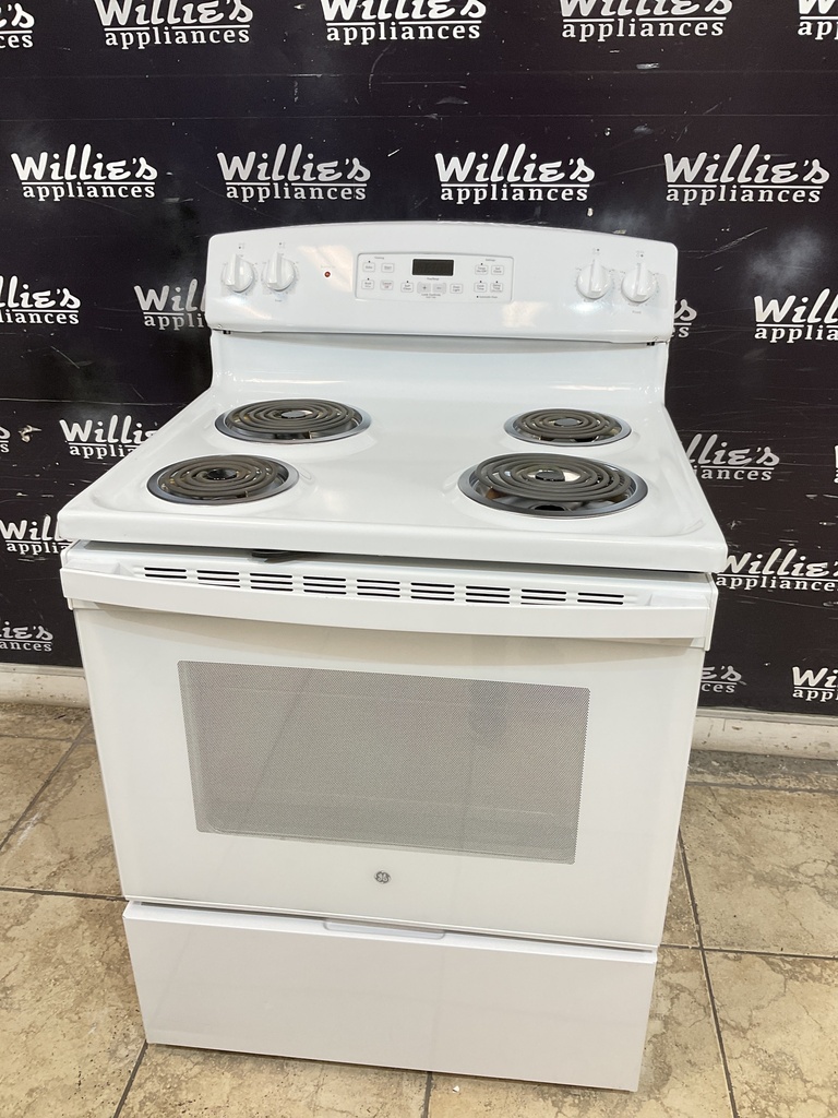 Ge Used Electric Stove 220volts (40/50 AMP) 30inches {no cord} (White)