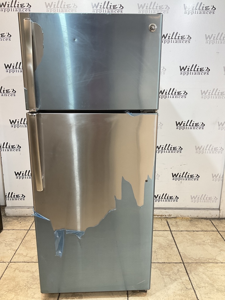 Ge Used Refrigerator Top and Bottom 28x67 1/2” (Stainless Steel) 