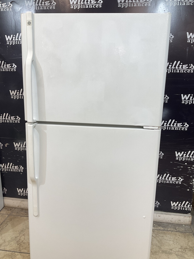 Ge Used Refrigerator Top and Bottom 30x66 1/2” (White) 