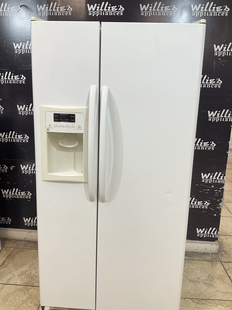 Ge Used Refrigerator Side by Side 34x67 1/2” (White) 