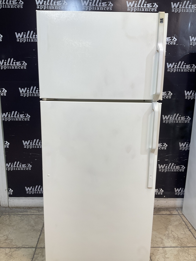 Hotpoint Used Refrigerator Top and Bottom 28x67 (Bisque)