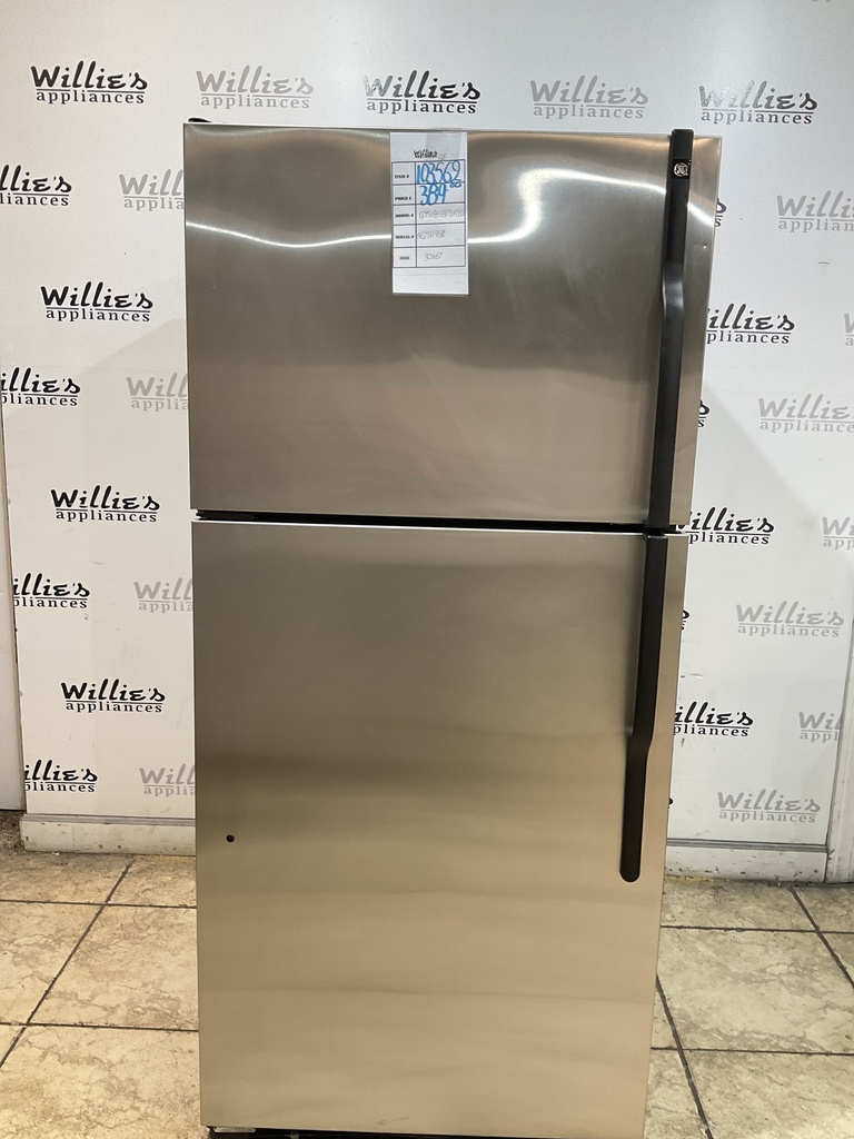 Ge Used Refrigerator Top and Bottom 30x67 (Stainless Steel) 