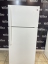 Ge Used Refrigerator Top and Bottom 28x64 1/2” (White)