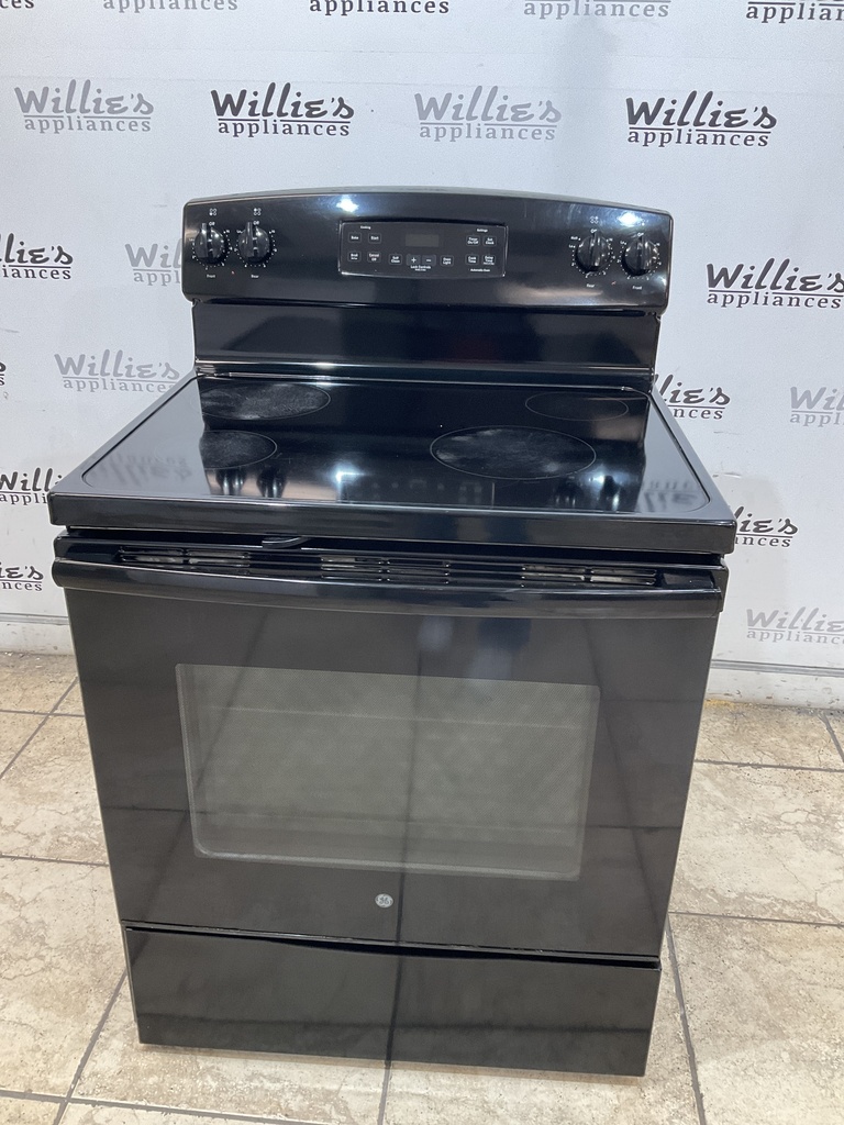 Ge Used Electric Stove 220volts (40/50 AMP) 30inches {no cord} (Black) 