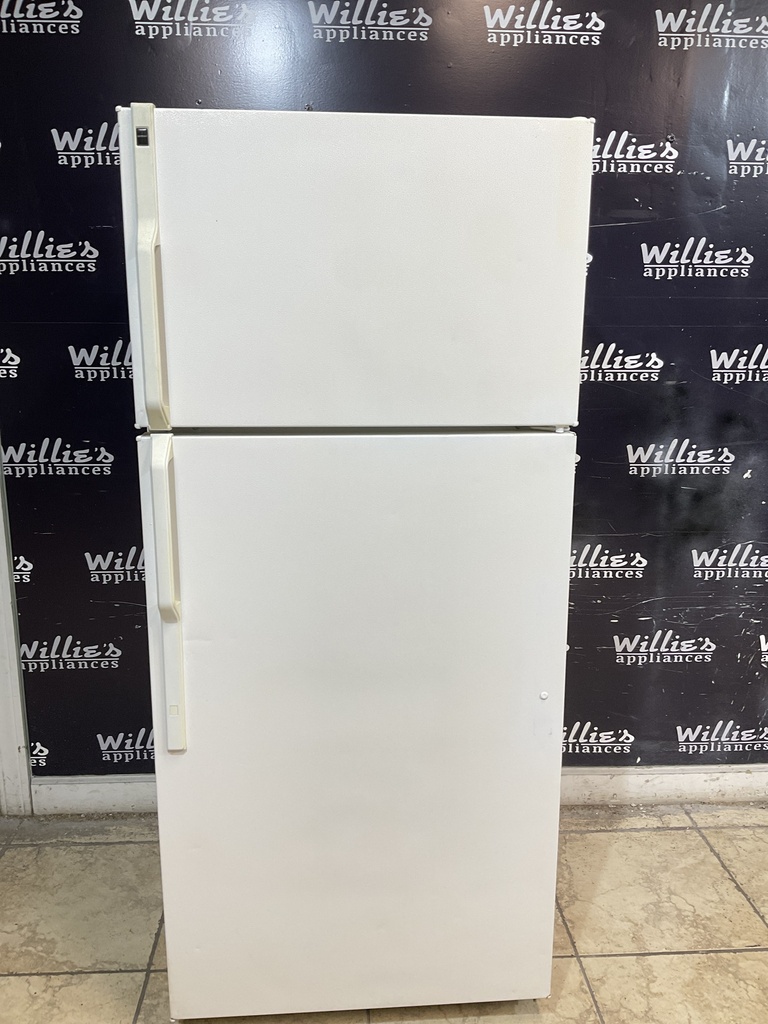 Hotpoint Used Refrigerator Top and Bottom 28x64 1/2” 