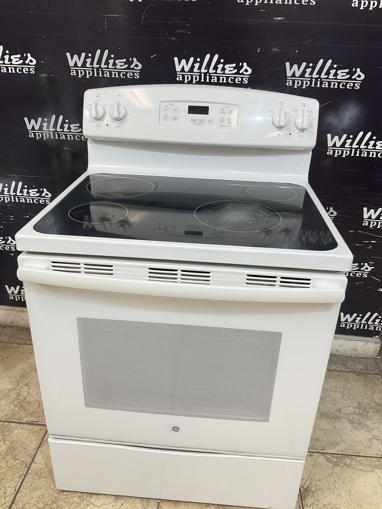 Ge Used Electric Stove 220volts (40/50 AMP) 30inches {no cord} (White) 