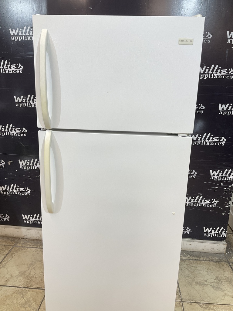 Frigidaire Used Refrigerator Top and Bottom 28x65 (White) 