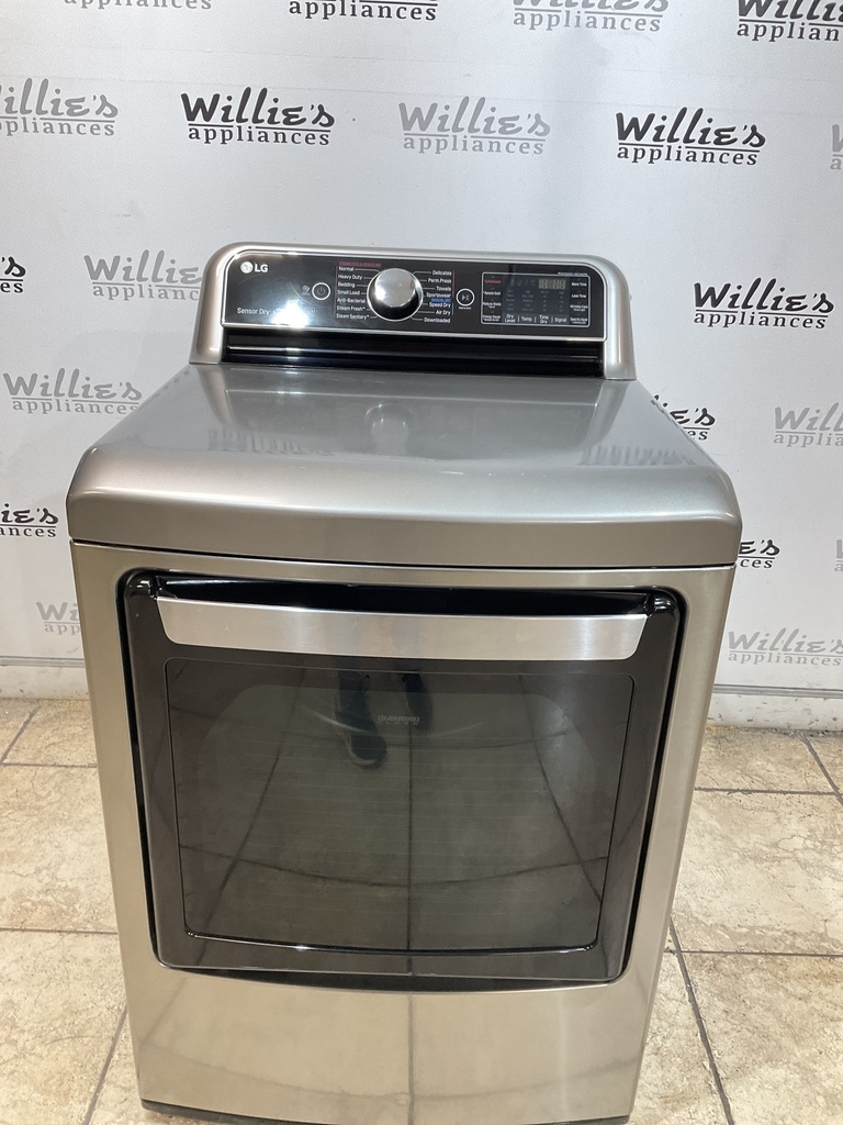 Lg Used Electric Dryer 220volts (30 AMP) 27inches {4 prong} (Grey)