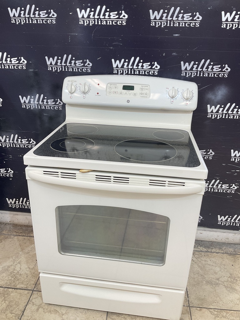 Ge Used Electric Stove 220volts (40/50 AMP) 30inches {no cord} (Bisque) 