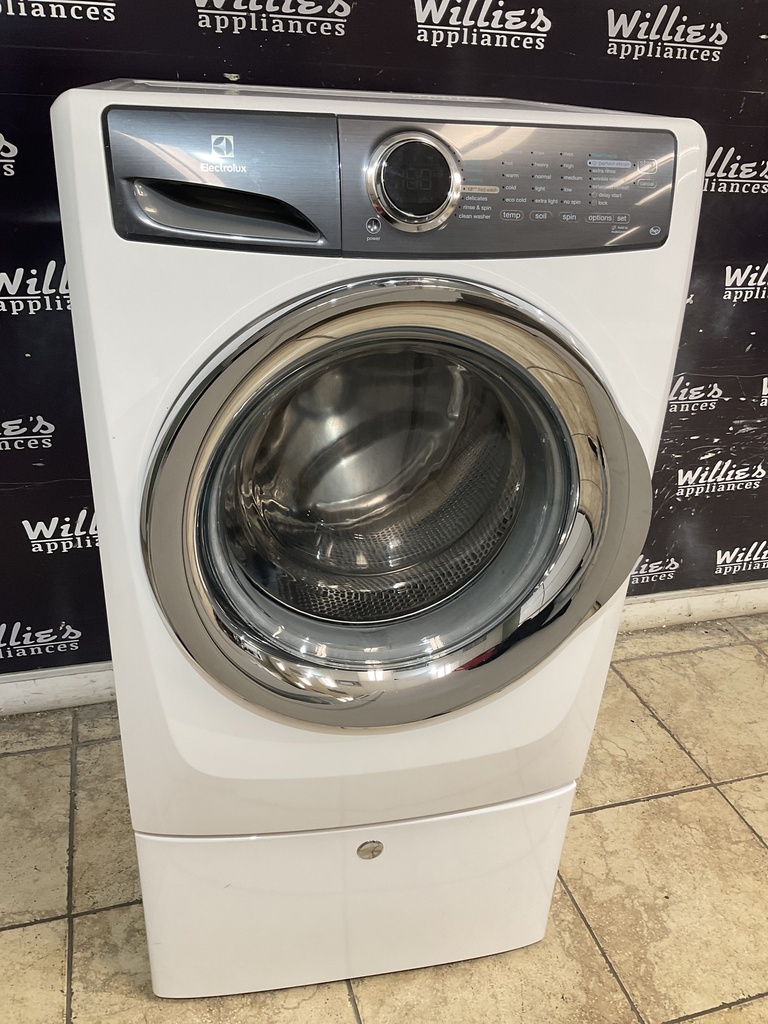 Electrolux Used Washer Front-load 27inches (white) 