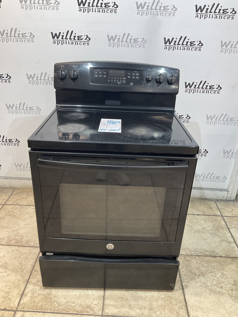 Ge Used Electric Stove 220volts (40/50 AMP) 30inches {no cord} (Black) 