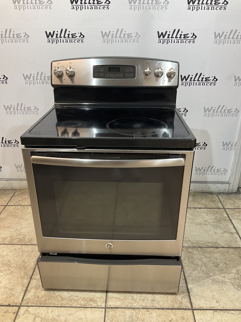 Ge Used Electric Stove 220volts (40/50 AMP) 30inches {4 prong} (Stainless steel) 