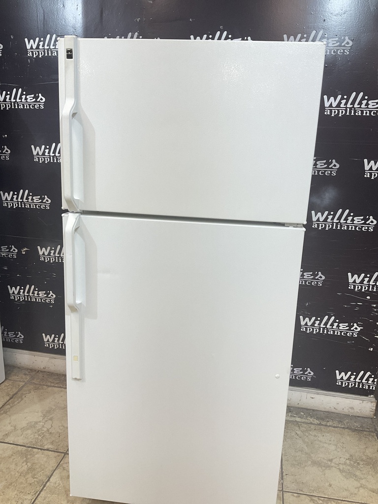 Hotpoint Used Refrigerator Top and Bottom 28x61 1/2” (White) 