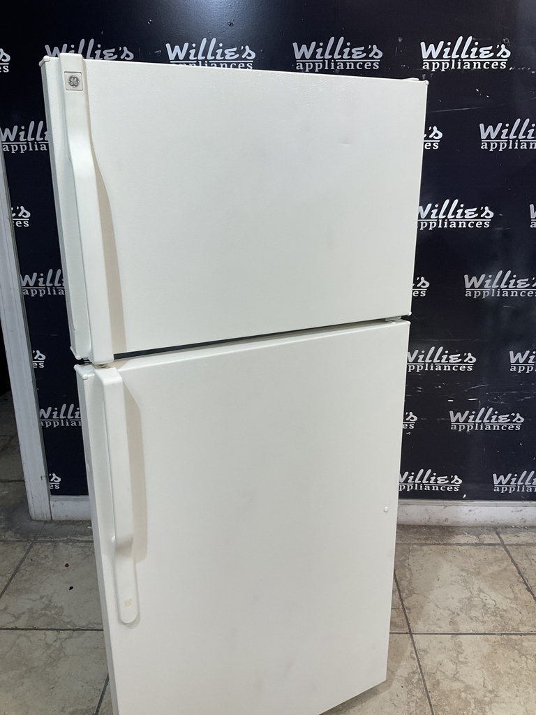 Ge Used Refrigerator Top and Bottom 28x62” (Bisque) 