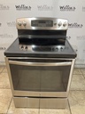 Ge Used Electric Stove 220volts (40/50 AMP) 30inches {3 prong} (Stainless steel) 
