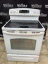 Ge Used Electric Stove 220volts (40/50 AMP) 30inches {3 prong} (White) 