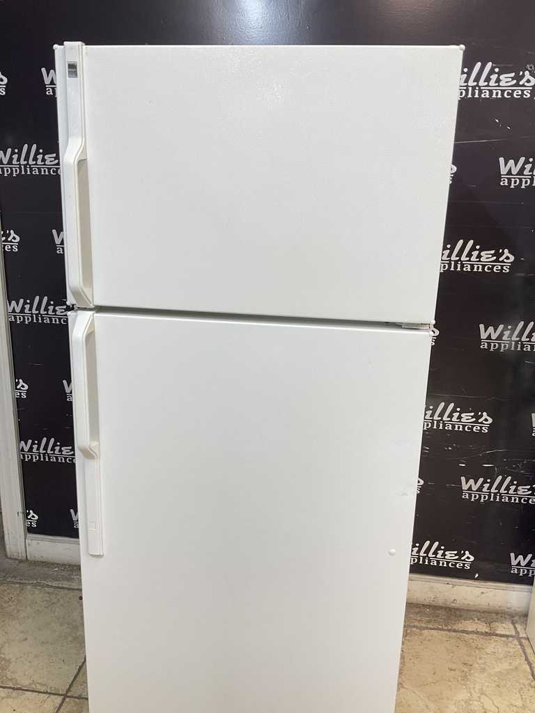 Hotpoint Used Refrigerator Top and Bottom 28x64 1/2” (White) 