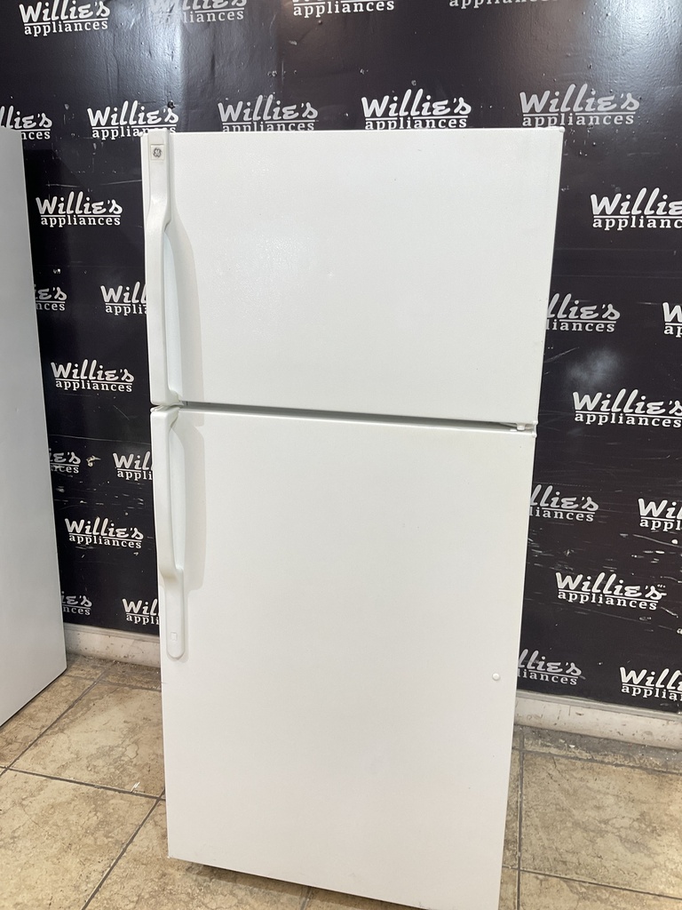 Ge Use Refrigerator Top and Bottom 28” x 62” (White)