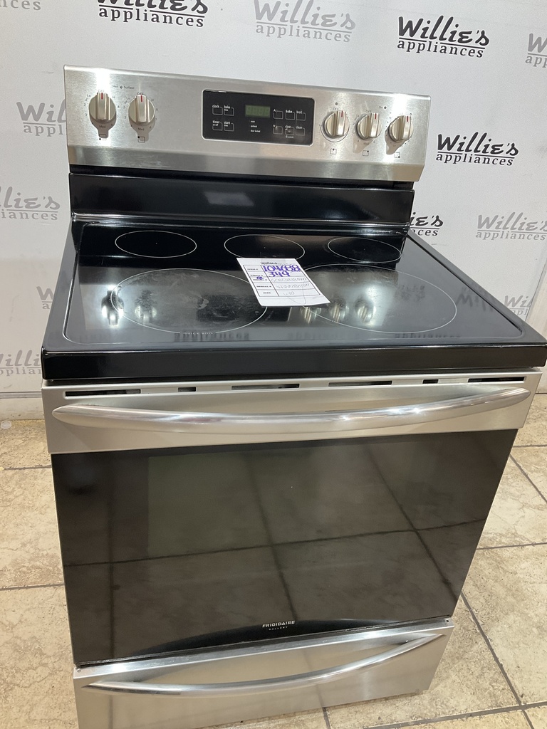 Frigidaire Used Electric Stove 220volts (40/50 AMP) 30inches {no cord} (Stainless steel) 