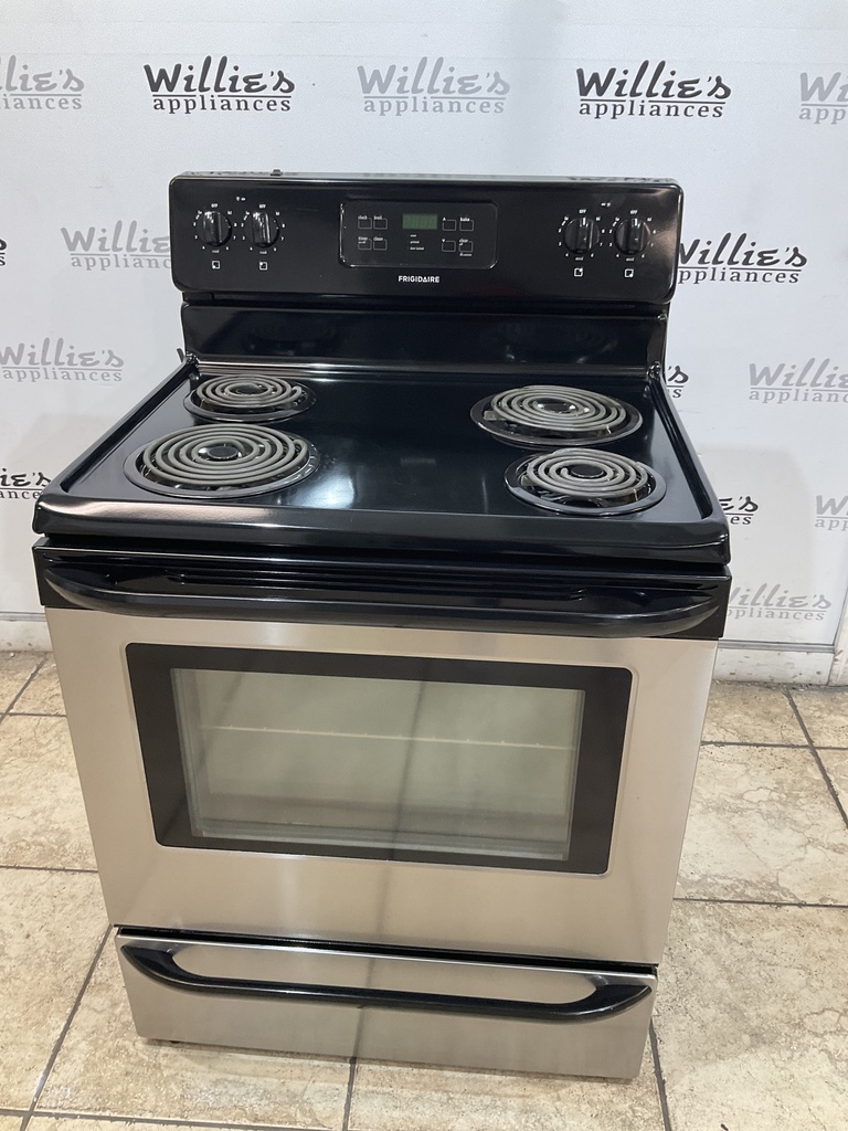 Frigidaire Used Electric Stove 220volts (40/50 AMP) 30inches {no cord} (Black) 