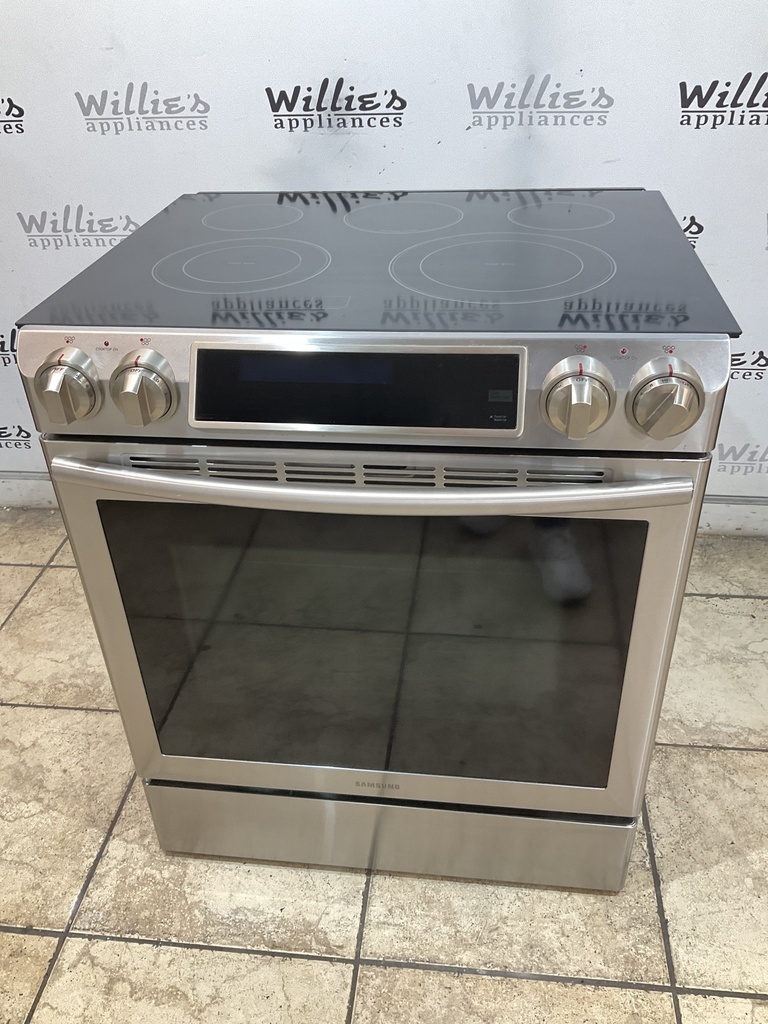 Samsung Used Electric Stove 220volts (40/50 AMP) 30inches {3 prong} (Stainless steel) 