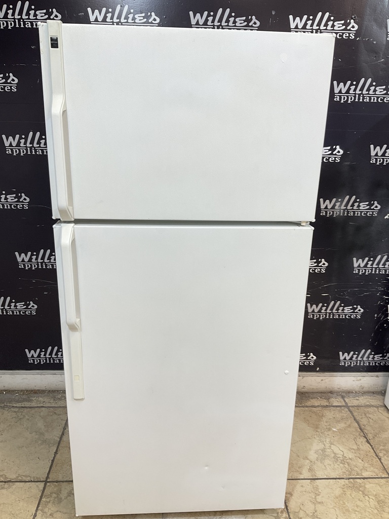 Hotpoint Used Refrigerator Top and Bottom 28x61 1/2” (White) 