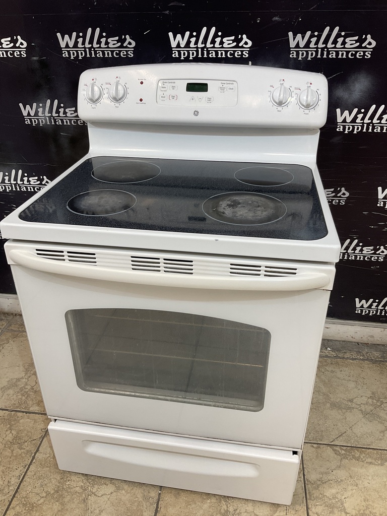Ge Used Electric Stove 220volts (40/50 AMP) 30inches {3 prong} (White) 