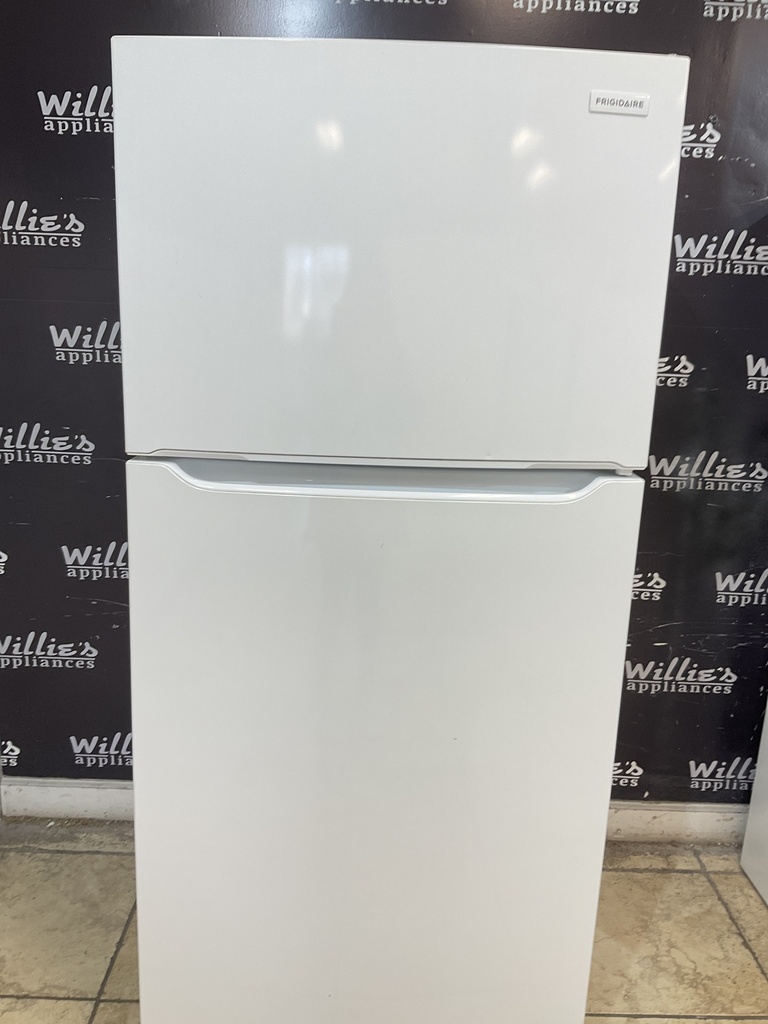 Frigidaire Used Refrigerator Top and Bottom 30x66 (White) 