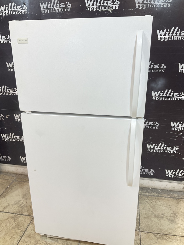 Frigidaire Used Refrigerator Top and Bottom 28x60 (white) 