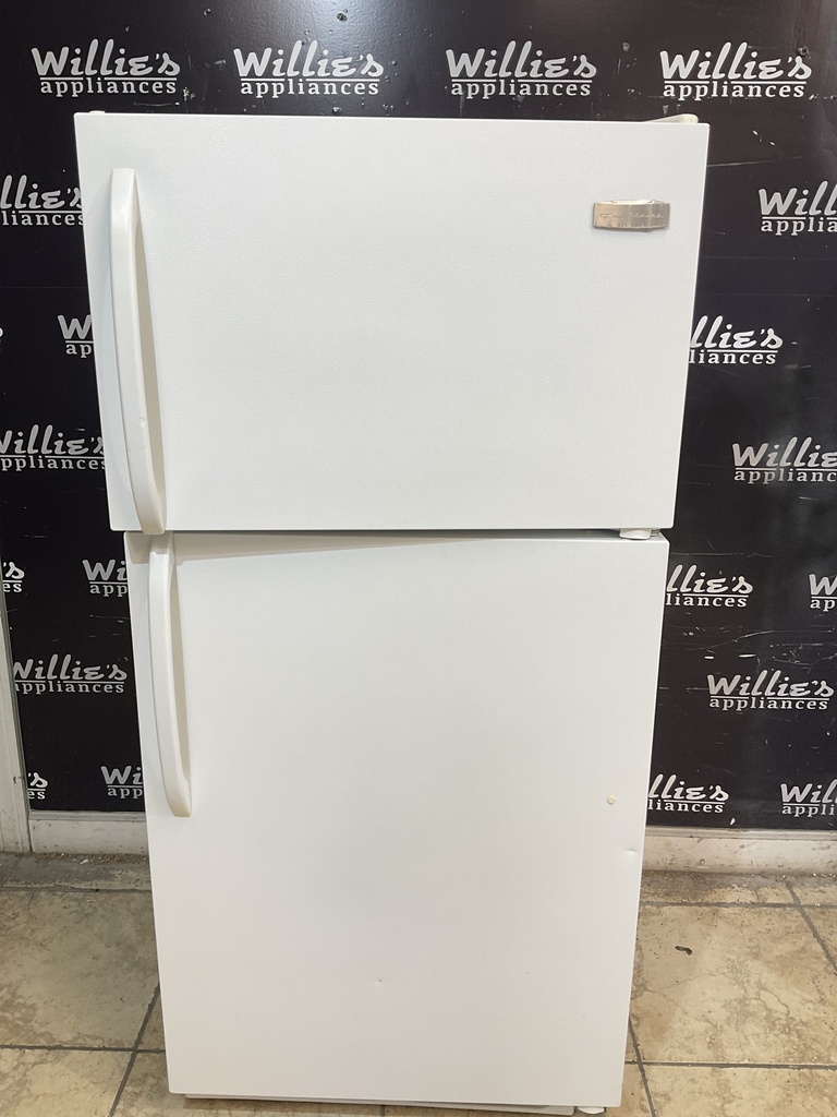Frigidaire Used Refrigerator Top and Bottom 28x60 (White) 