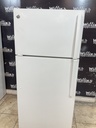 Ge Used Refrigerator Top and Bottom 28x61 1/2” (white) 