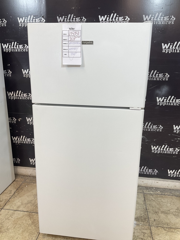 Hotpoint Used Refrigerator Top and Bottom 28x64 1/2” (White) 