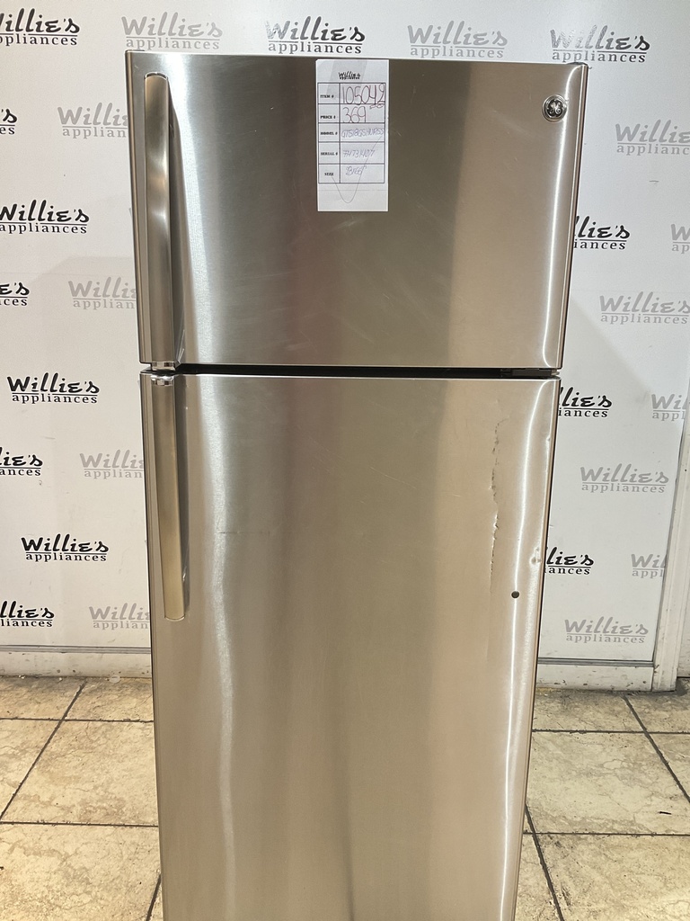 Ge Used Refrigerator Top and Bottom 28x66 1/2” (Stainless Steel) 