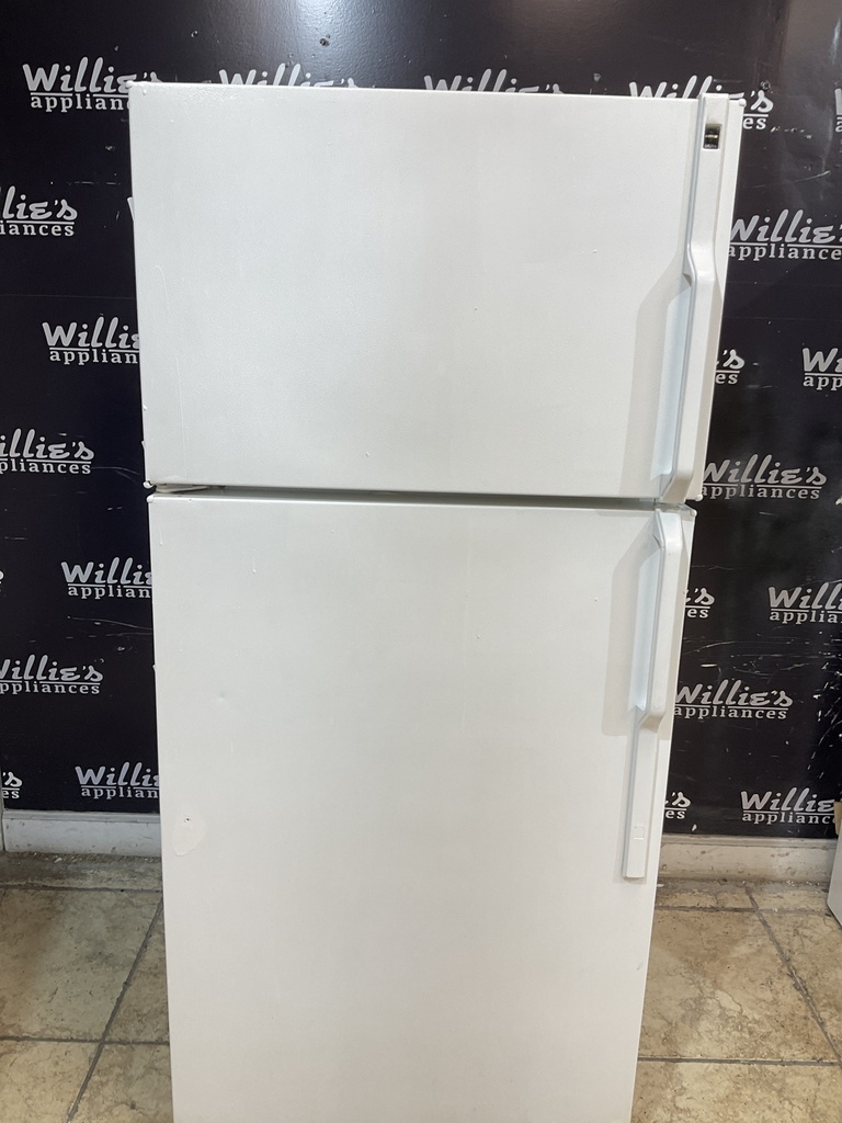Hotpoint Used Refrigerator Top and Bottom 28x62 (white) 