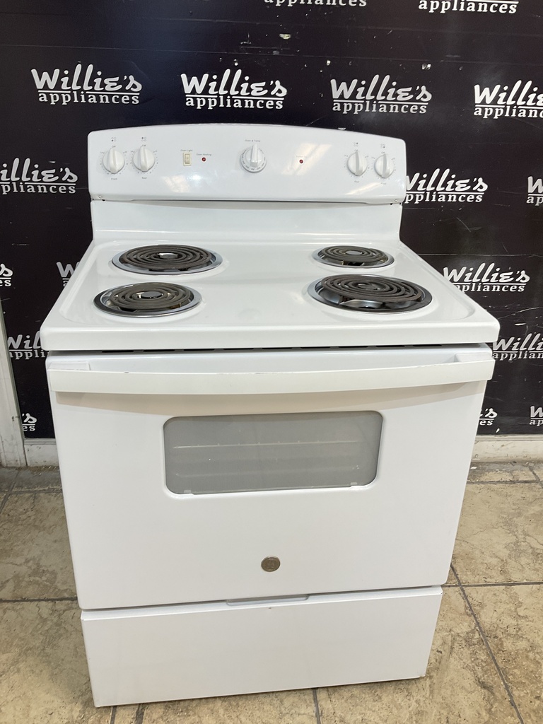Ge Used Electric Stove 220volts (40/50 AMP) 30inches {3 prong} (white) 