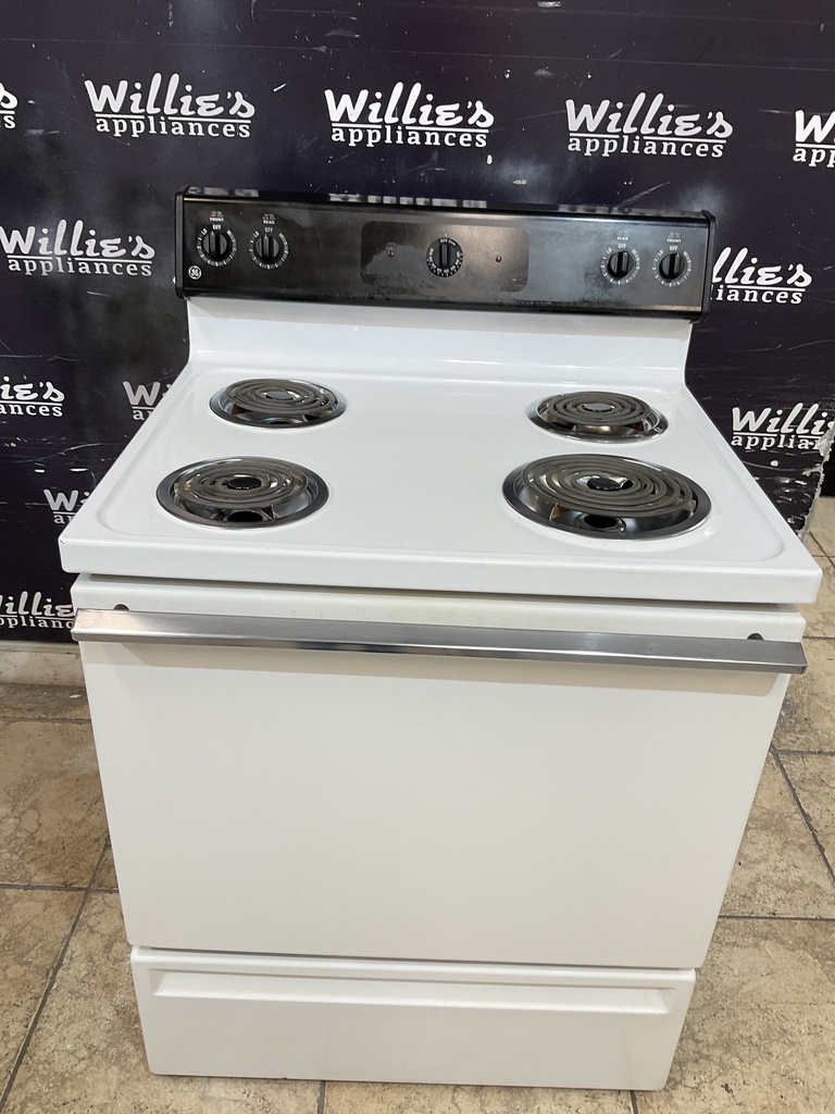 Ge Used Electric Stove 220volts (40/50 AMP) 30inches {no cord} (White/Black) 