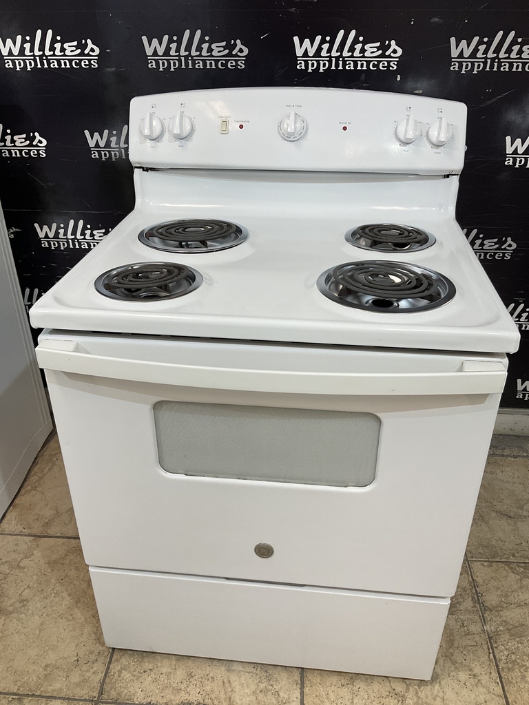 Ge Used Electric Stove 220volts (40/50AMP) 30inches {no cord} (White) 