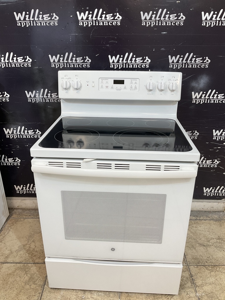 Ge Used Electric Stove 220volts (40/50 AMP) 30inches {no cord} (White) 