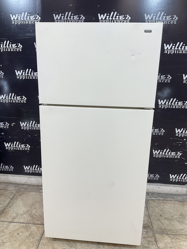 Hotpoint Used Refrigerator Top and Bottom 28x61 1/2” (bisque) 