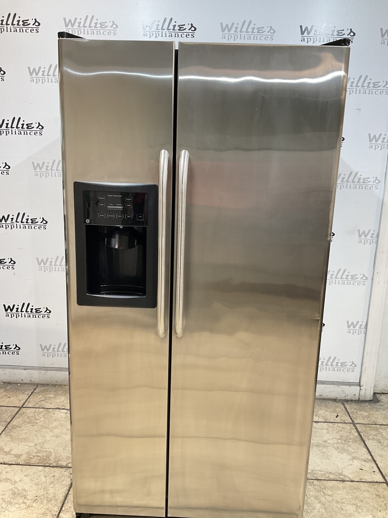 Ge Used Refrigerator Side by Side 34x67 1/2” (Stainless Steel)