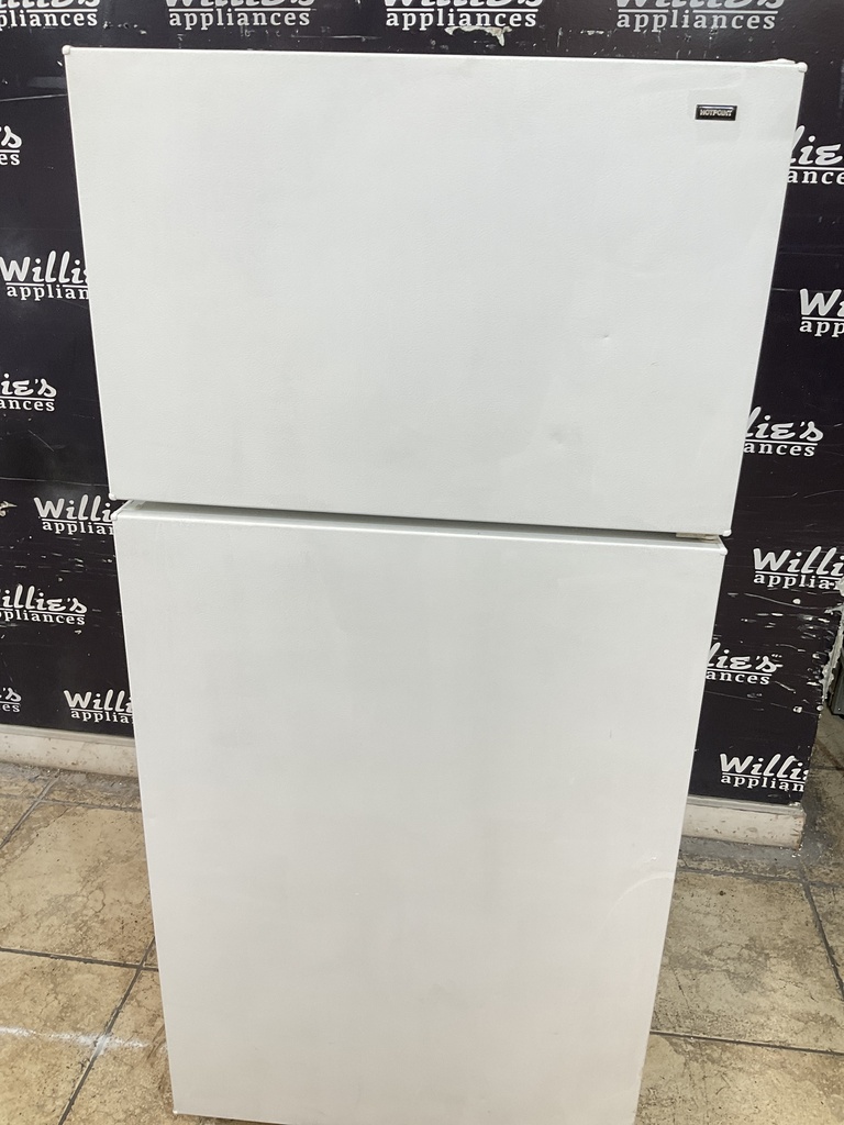 Hotpoint Used Refrigerator Top and Bottom 28x61 1/2” (White) 