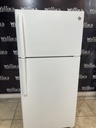 Ge Used Refrigerator Top and Bottom 28x61 1/2” (white) 